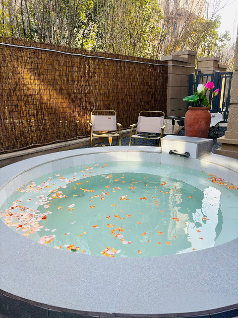 别墅露天温泉，怎么做？需要哪些设备？