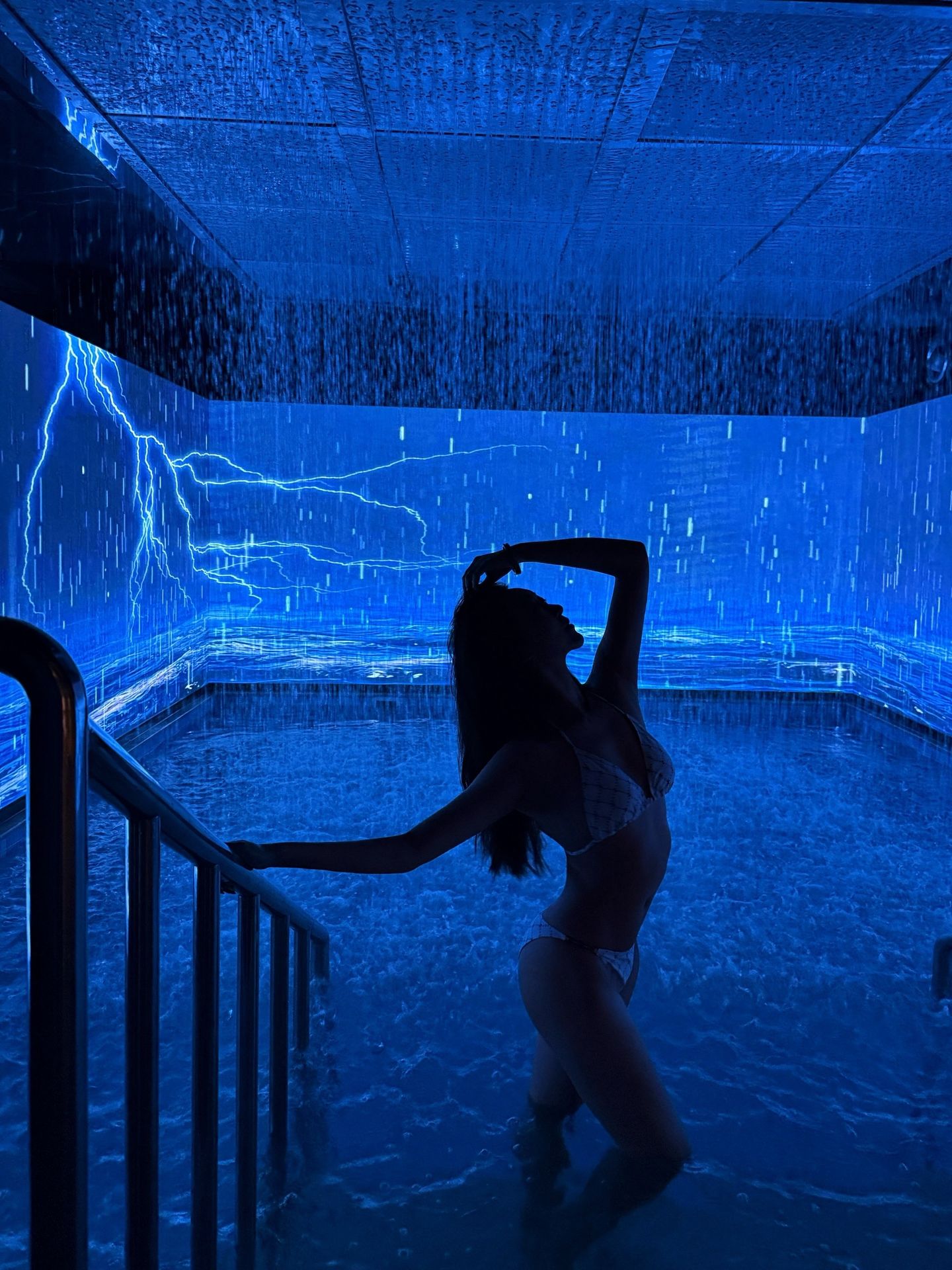 暴风骤雨水疗，让汤泉从泡澡变刷屏！