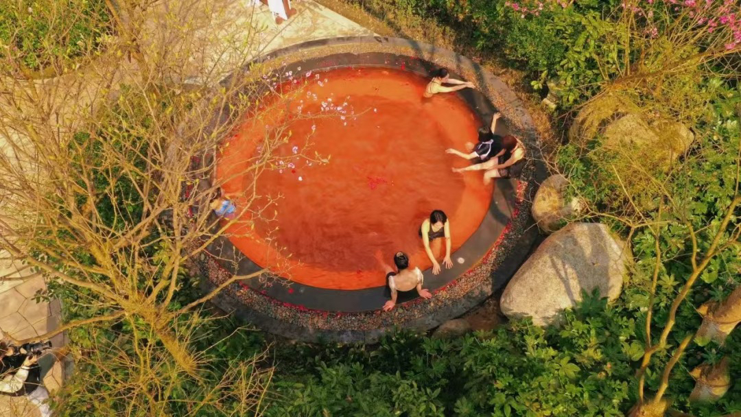 小预算打造独特的温泉IP！