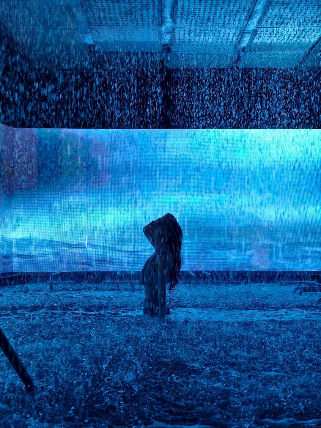 风雨交织的震撼体验！暴风骤雨水疗房助你拓客无忧